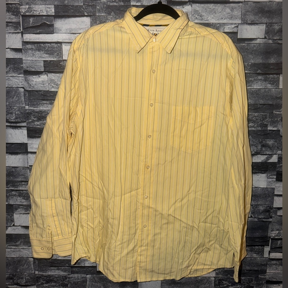 Club Room Men’s Light Yellow Striped Button-Down Shirt size L